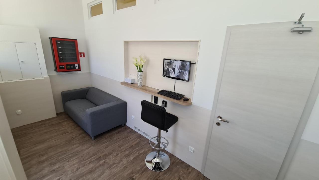 Cabin Hostel Ljubljana Dış mekan fotoğraf